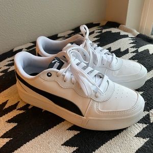 Puma Sneakers